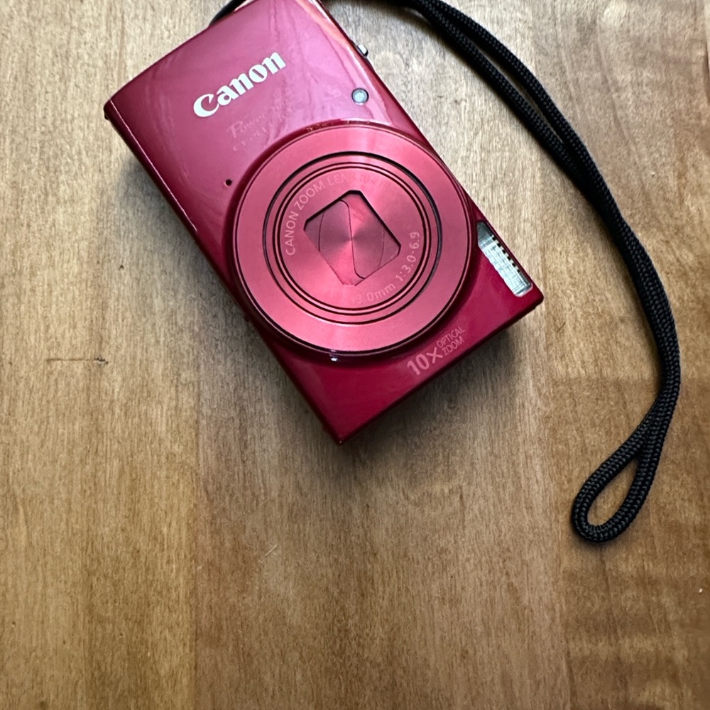 Canon PowerShot ELPH Series Compact Digital Camera - Red - Picture 5 of 8